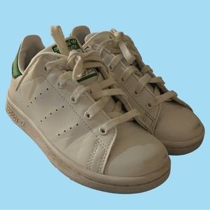 Adidas Stan Smith Shoes - White & Green